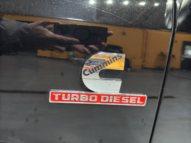 2024 RAM 3500 in Burlington, WI 53105 - 18102030 12