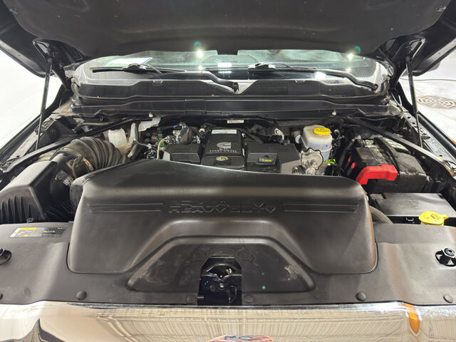 2024 RAM 3500 in Burlington, WI 53105 - 18102030 33