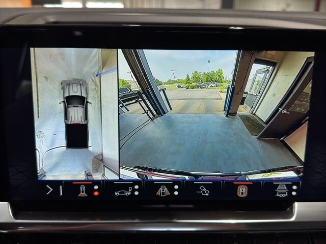 2025 GMC Sierra 2500 in Burlington, WI 53105 - 18102035 32