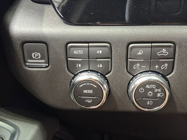 2025 GMC Sierra 2500 in Burlington, WI 53105 - 18102035 37