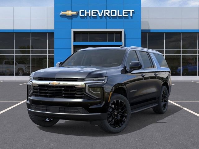 2026 Chevrolet Suburban in Burlington, WI 53105 - 18102037 7