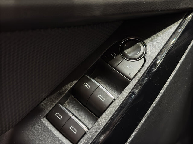 2026 Chevrolet Equinox in Burlington, WI 53105 - 18102052 32