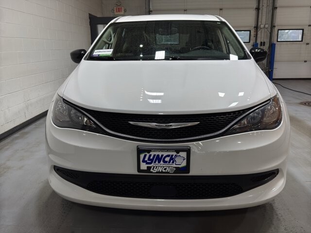 2024 Chrysler Voyager in Burlington, WI 53105 - 18102055 8