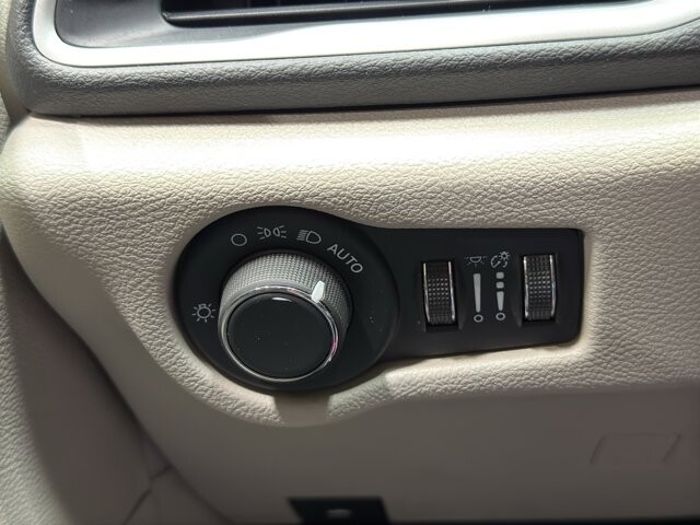 2024 Chrysler Voyager in Burlington, WI 53105 - 18102055 32