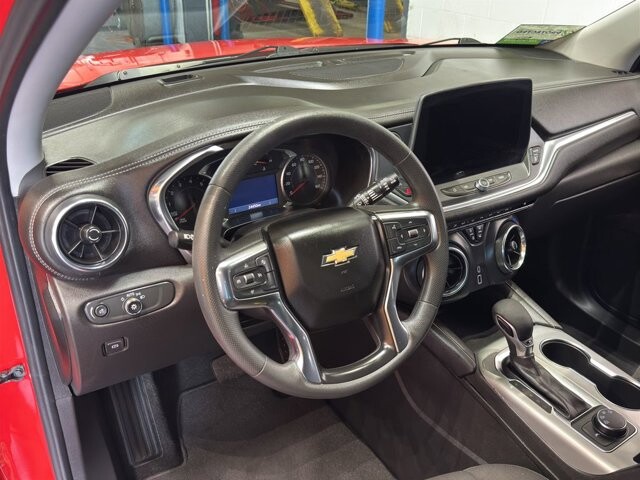 2025 Chevrolet Blazer in Burlington, WI 53105 - 18102060 16
