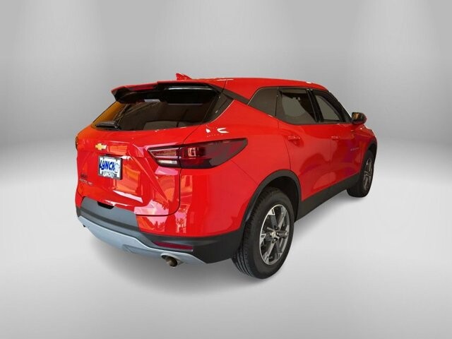 2025 Chevrolet Blazer in Burlington, WI 53105 - 18102060 5