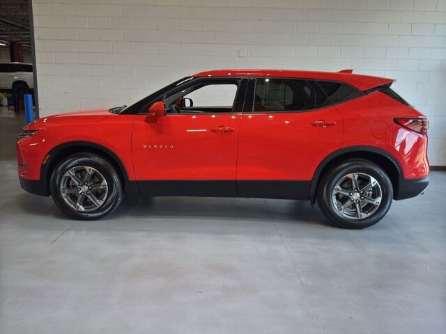 2025 Chevrolet Blazer in Burlington, WI 53105 - 18102060 40