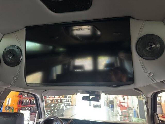 2025 Chevrolet Express 2500 in Burlington, WI 53105 - 18102062 21