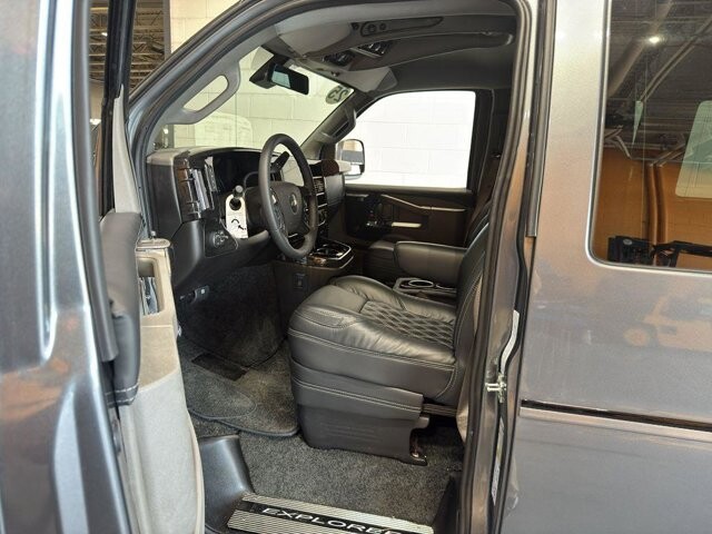 2025 Chevrolet Express 2500 in Burlington, WI 53105 - 18102062 15