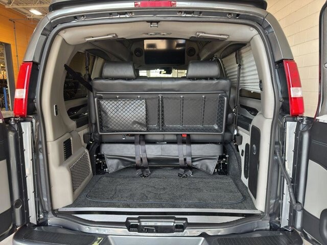 2025 Chevrolet Express 2500 in Burlington, WI 53105 - 18102062 30