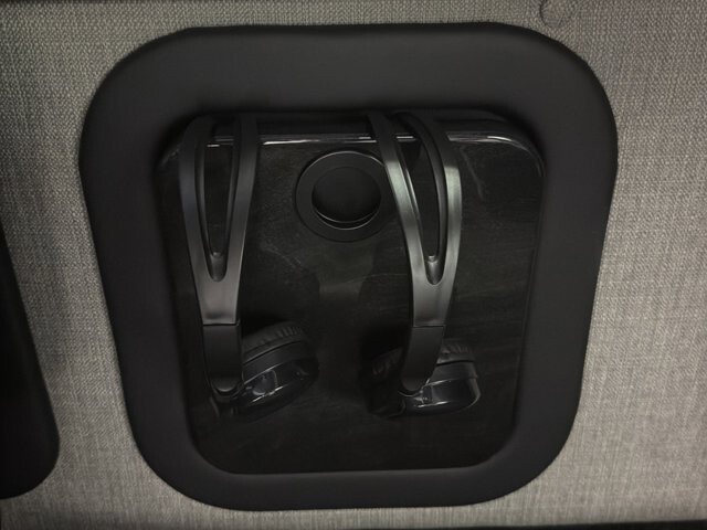 2025 Chevrolet Express 2500 in Burlington, WI 53105 - 18102062 25