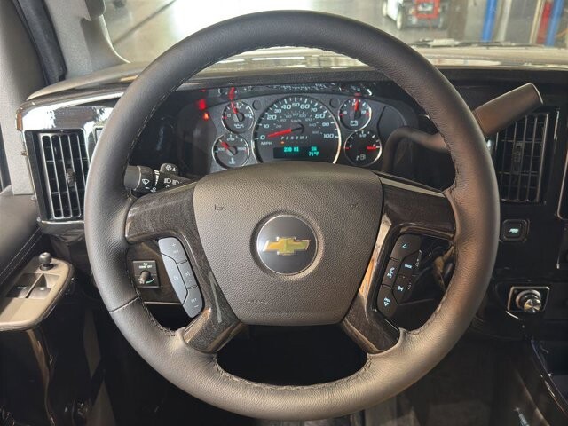 2025 Chevrolet Express 2500 in Burlington, WI 53105 - 18102062 34