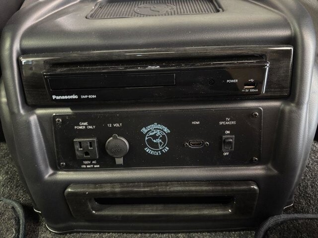 2025 Chevrolet Express 2500 in Burlington, WI 53105 - 18102062 22