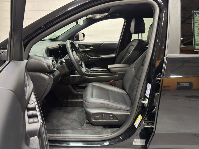 2025 Chevrolet Equinox in Burlington, WI 53105 - 18102065 14