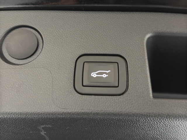 2025 Chevrolet Equinox in Burlington, WI 53105 - 18102065 21