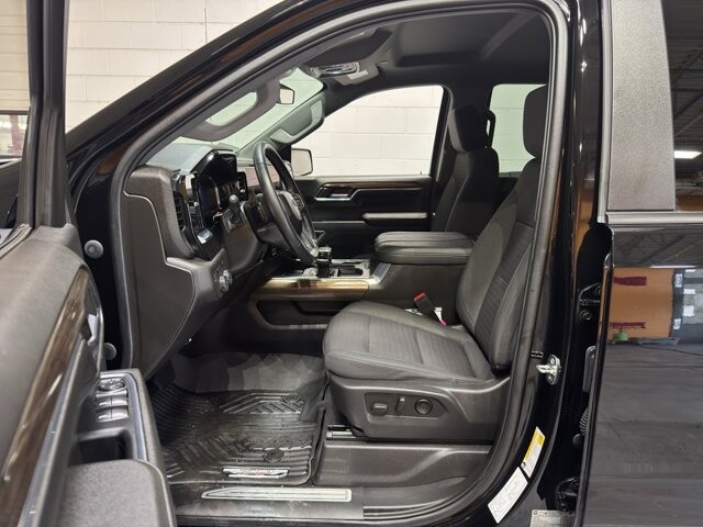 2023 Chevrolet Silverado 1500 in Burlington, WI 53105 - 18102066 14