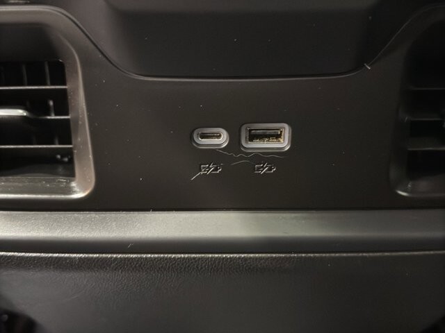 2023 Chevrolet Silverado 1500 in Burlington, WI 53105 - 18102066 13