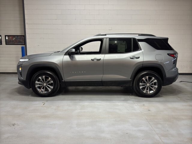 2025 Chevrolet Equinox in Burlington, WI 53105 - 18102067 2