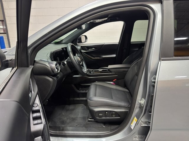 2025 Chevrolet Equinox in Burlington, WI 53105 - 18102067 14