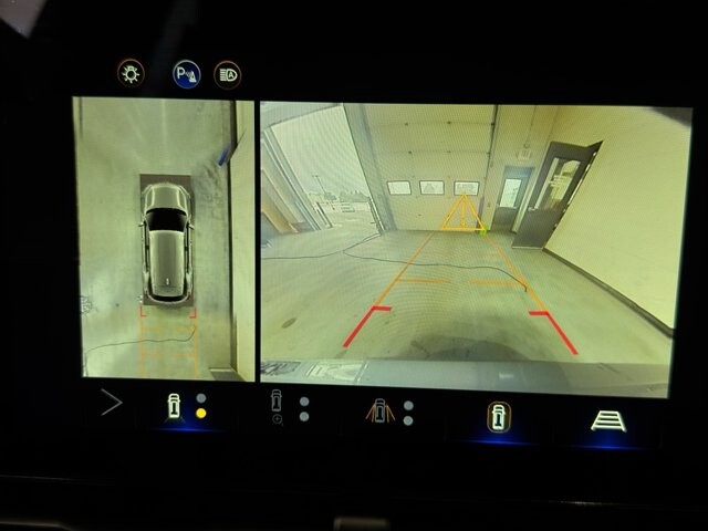 2025 Chevrolet Equinox in Burlington, WI 53105 - 18102067 29