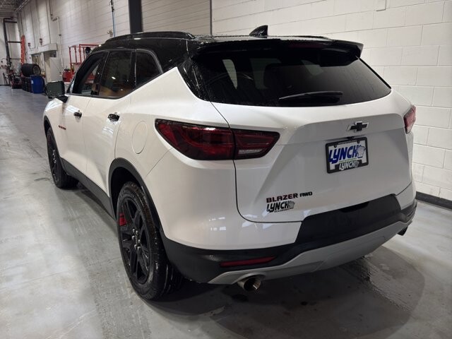 2025 Chevrolet Blazer in Burlington, WI 53105 - 18102076 3
