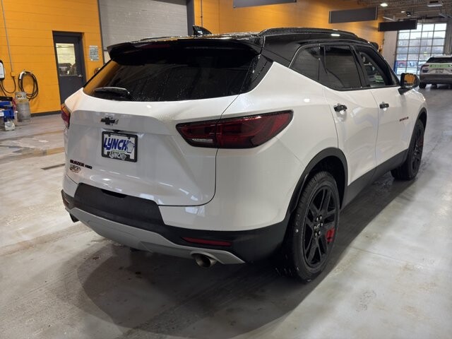 2025 Chevrolet Blazer in Burlington, WI 53105 - 18102076 5