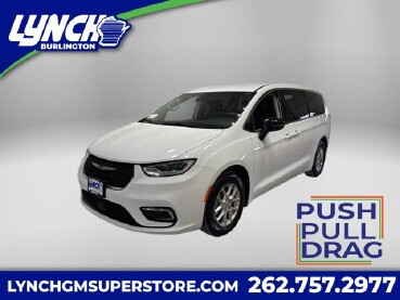 2024 Chrysler Pacifica in Burlington, WI 53105