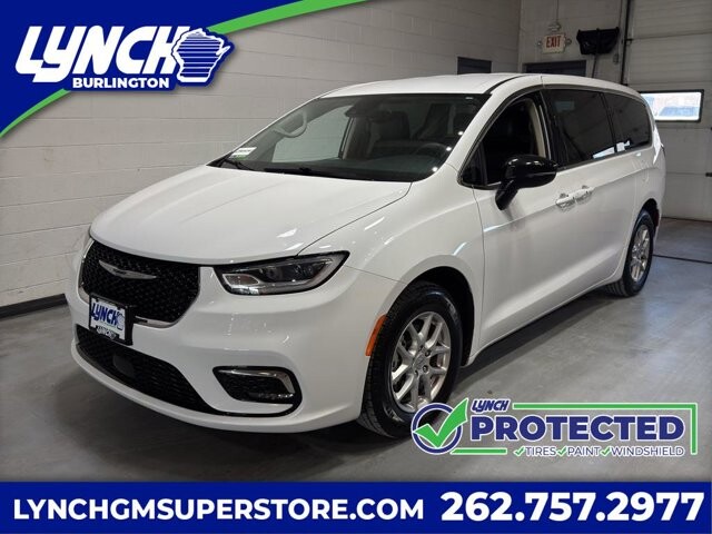 2024 Chrysler Pacifica in Burlington, WI 53105 - 18102082