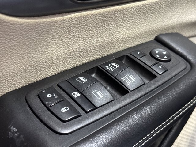 2024 Chrysler Pacifica in Burlington, WI 53105 - 18102082 33