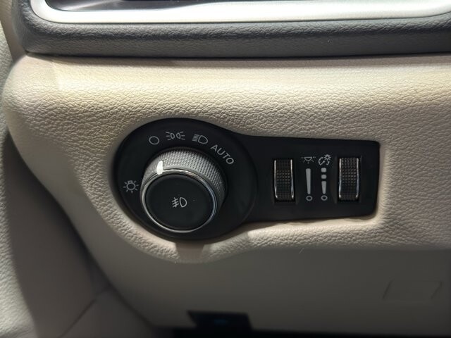 2024 Chrysler Pacifica in Burlington, WI 53105 - 18102082 31