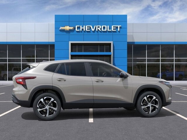 2026 Chevrolet Trax in Burlington, WI 53105 - 18102084 5
