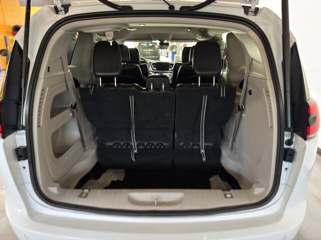 2024 Chrysler Pacifica in Burlington, WI 53105 - 18102086 21