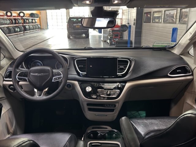 2024 Chrysler Pacifica in Burlington, WI 53105 - 18102086 13