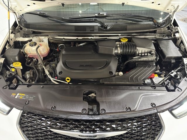 2024 Chrysler Pacifica in Burlington, WI 53105 - 18102086 36
