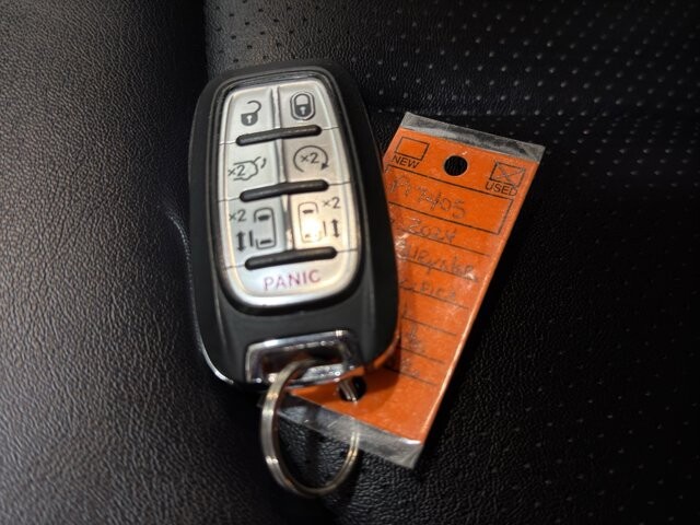 2024 Chrysler Pacifica in Burlington, WI 53105 - 18102086 40