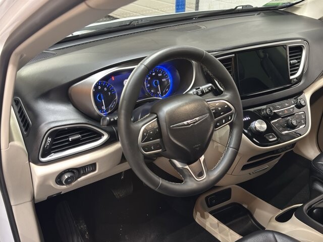 2024 Chrysler Pacifica in Burlington, WI 53105 - 18102086 18