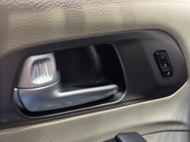 2024 Chrysler Pacifica in Burlington, WI 53105 - 18102086 33