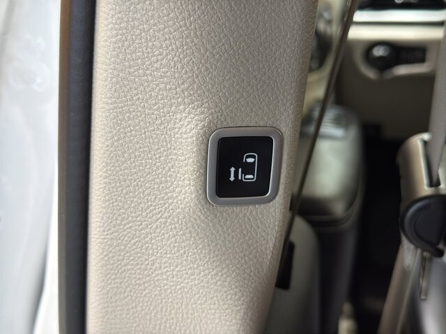 2024 Chrysler Pacifica in Burlington, WI 53105 - 18102086 14