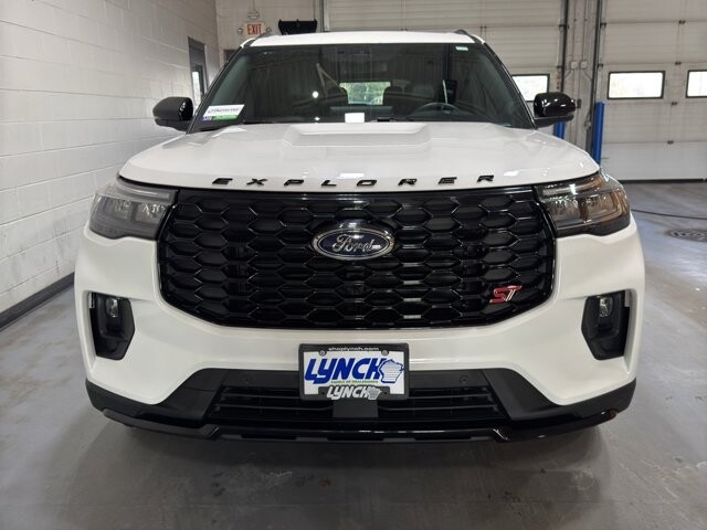 2025 Ford Explorer in Burlington, WI 53105 - 18102094 8