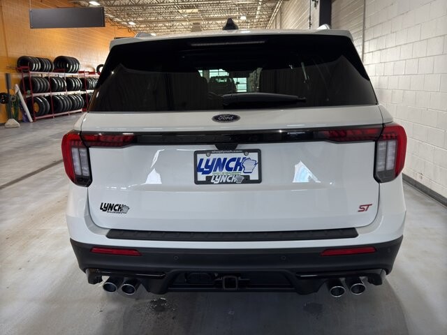2025 Ford Explorer in Burlington, WI 53105 - 18102094 4