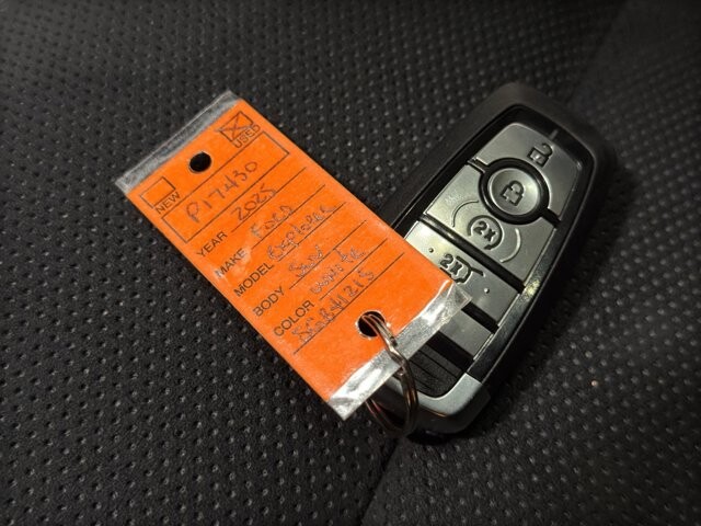 2025 Ford Explorer in Burlington, WI 53105 - 18102094 44