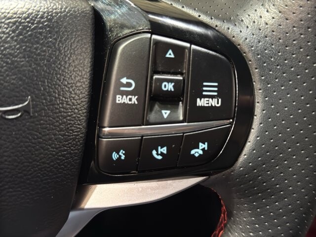 2025 Ford Explorer in Burlington, WI 53105 - 18102094 28