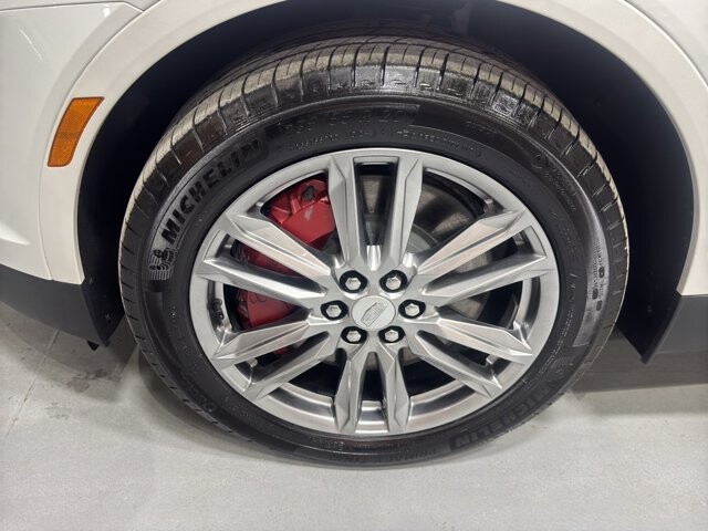 2024 Cadillac XT5 in Burlington, WI 53105 - 18102099 9