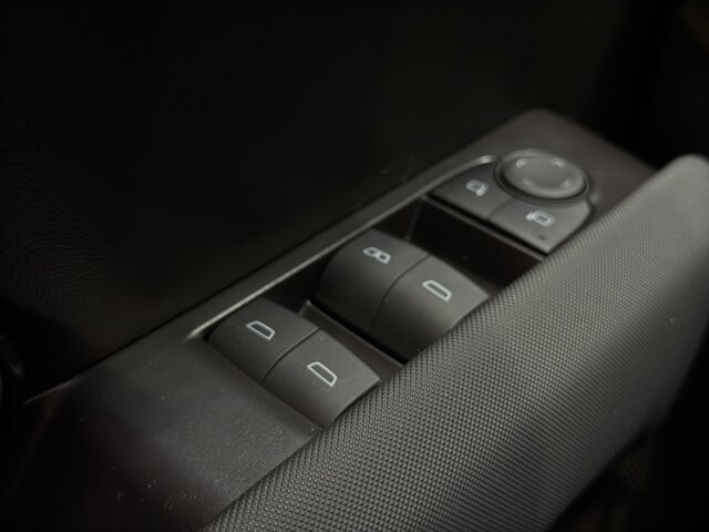 2024 Chevrolet Colorado in Burlington, WI 53105 - 18102103 34