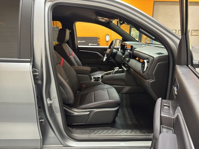2024 Chevrolet Colorado in Burlington, WI 53105 - 18102103 18