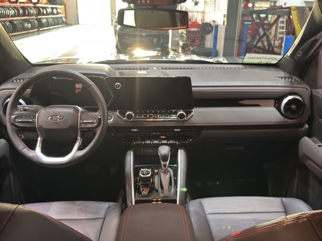 2024 Chevrolet Colorado in Burlington, WI 53105 - 18102103 13