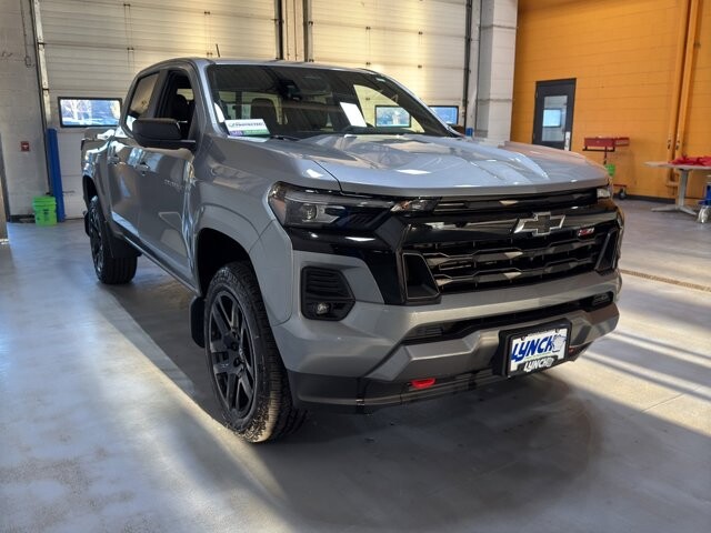 2024 Chevrolet Colorado in Burlington, WI 53105 - 18102103 7