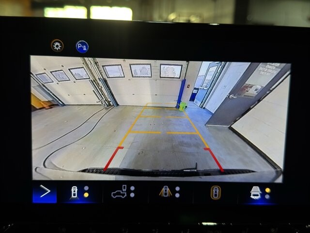 2024 Chevrolet Colorado in Burlington, WI 53105 - 18102103 29