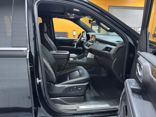 2024 Chevrolet Suburban in Burlington, WI 53105 - 18102107 19
