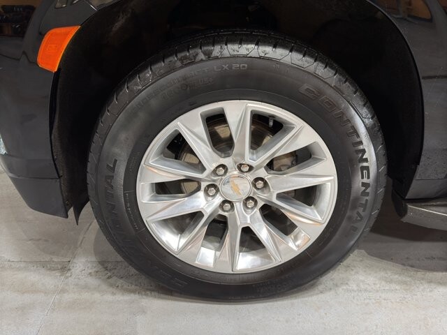 2024 Chevrolet Suburban in Burlington, WI 53105 - 18102107 9